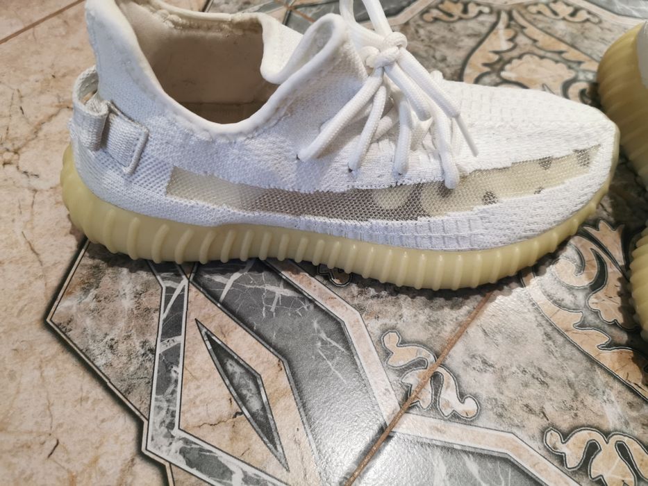 Adidas yeezy маратонки