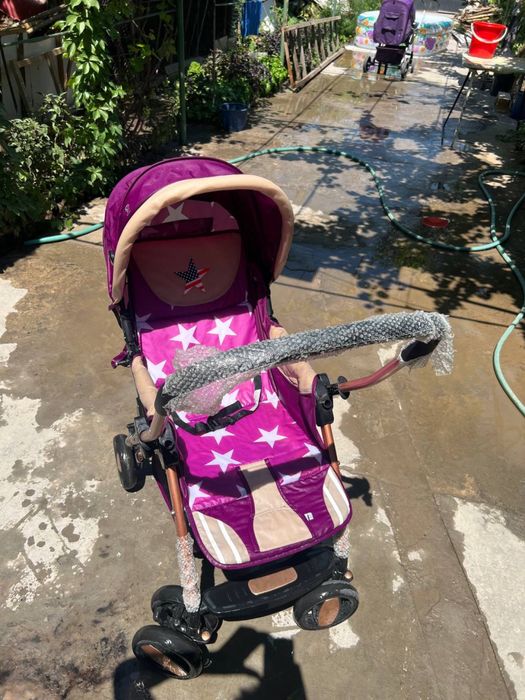 Detskiy kalyaska sotiladi