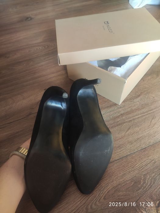 Minozzi Milano 40 номер естествен велур/кожа