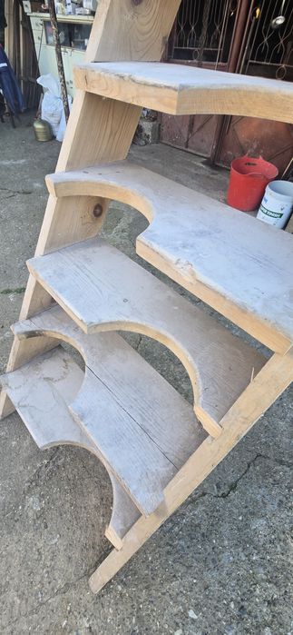 Дървено стълбище-дървени стълби