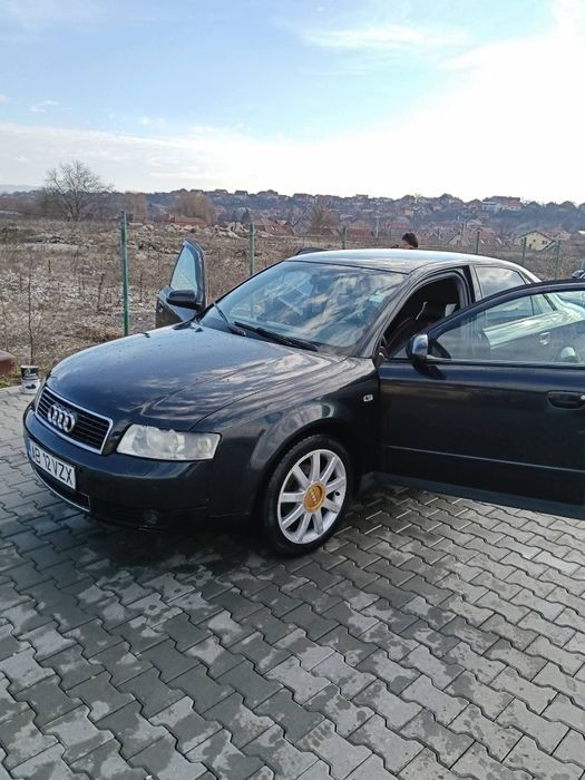 Vand Audi a4 motor 2.0.  131 cp