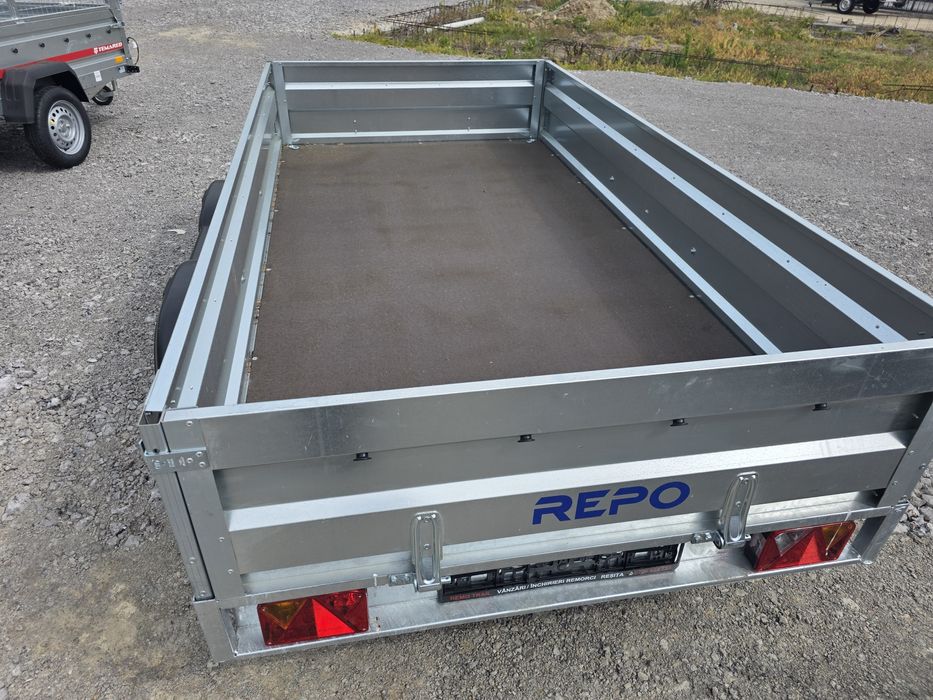 Remorca  2600 x 1350 x 390 mm dublu ax 750 kg