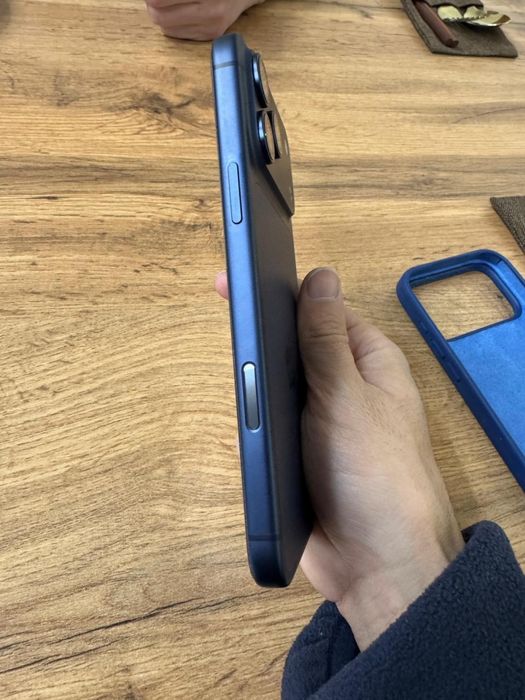 Продам Айфон 17 про макс