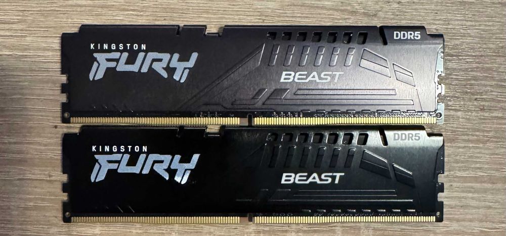 16 Gb (2x8) DDR5, 4800 mt/s