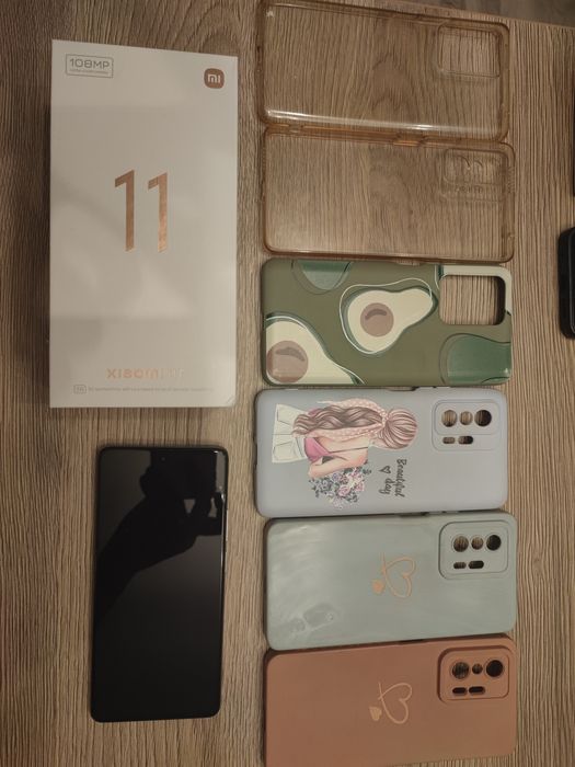 XIAOMI 11T телефона е неразличим от нов