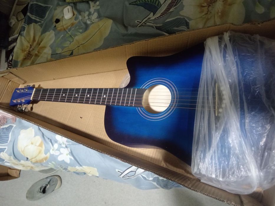 klassik gitara yangi