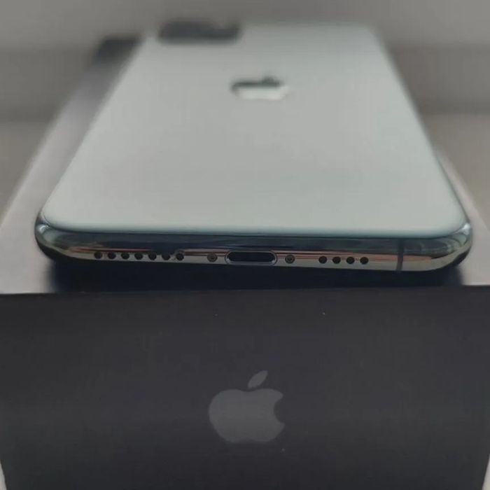 Срочно iPhone 11 Pro. АКБ 100%. Новый