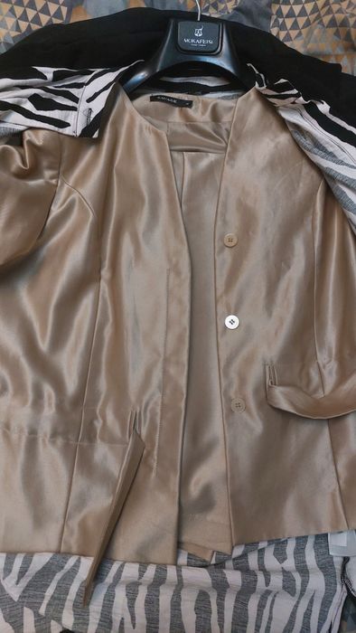 Продам вещи для праздничного выхода