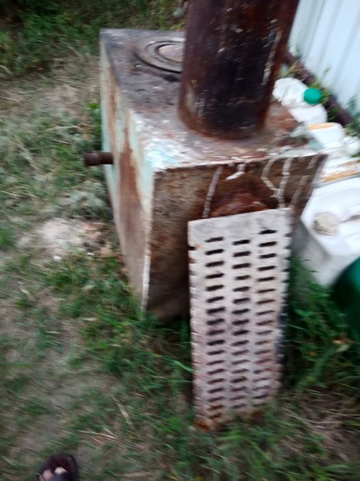 Продам чугунную печь