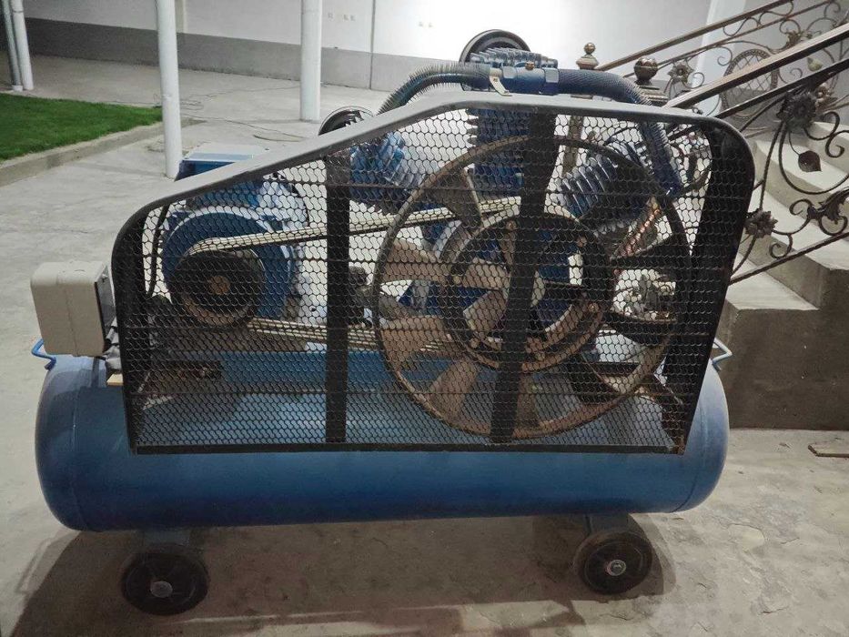 Компрессор сотилади