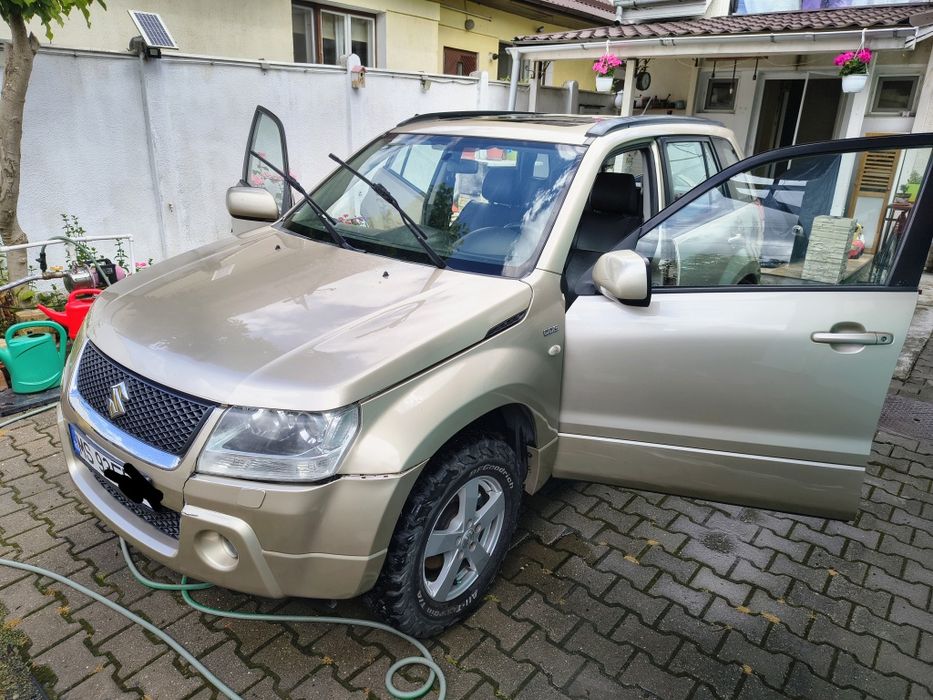 SUZUKI Grand Vitara