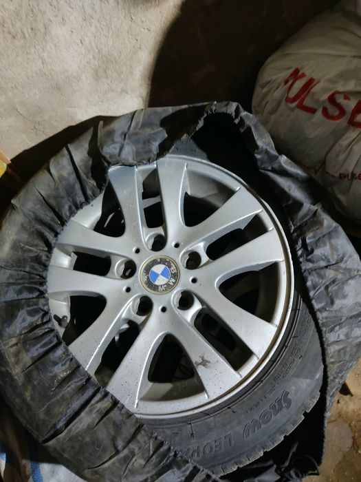 Продам диски с зимней резиной BMW E36