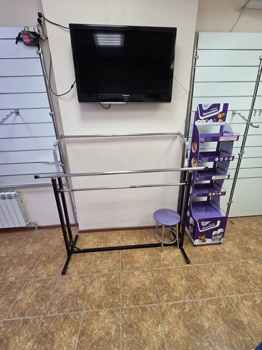 Торговое оборудование для одежды