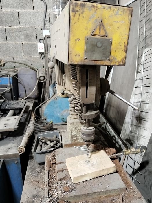 Продам сверлильный станок