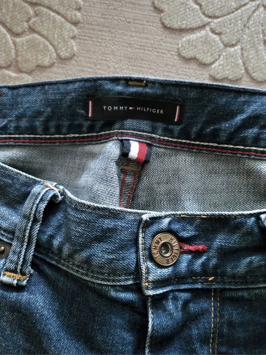 Tommy Hilfiger 30/34