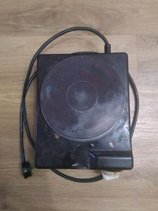 Продам Плитку настольную (на запчасти)