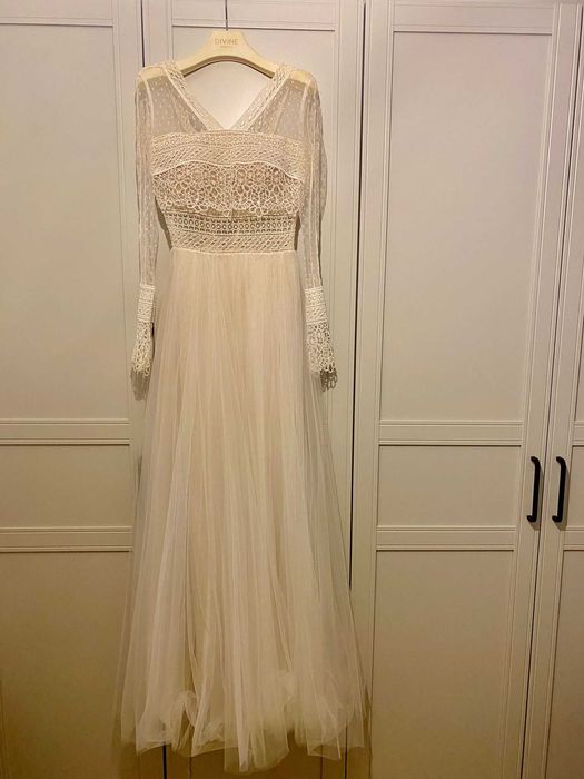 Rochie mireasa Divine Atelier matase si tulle marime 34-36 S