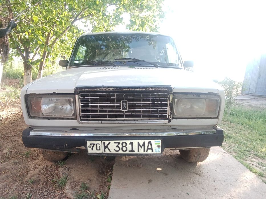 Vaz 2107 sotiladi