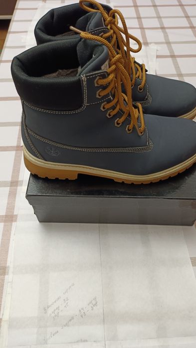 Ботинки унисекс 40 размер