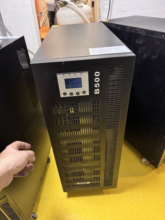 UPS - сървърен 6KVA/5400w със отделен батериен блок