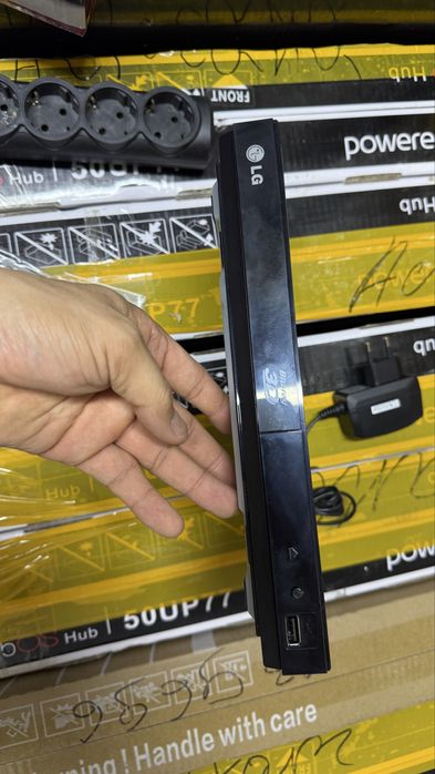 Продам DVD плеер LG