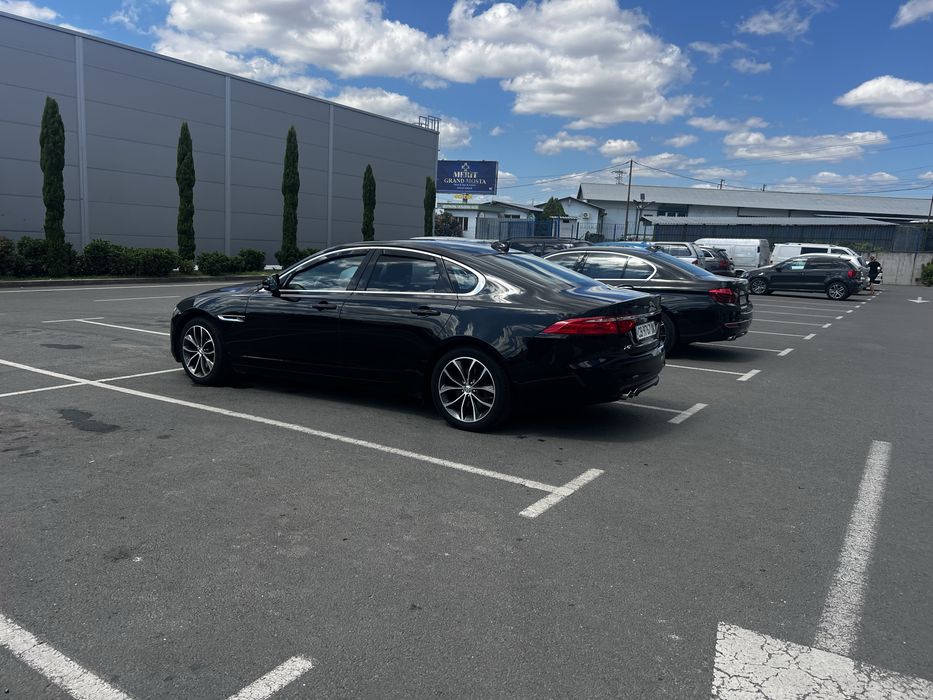 Jaguar xf 2.0 d  2016 г