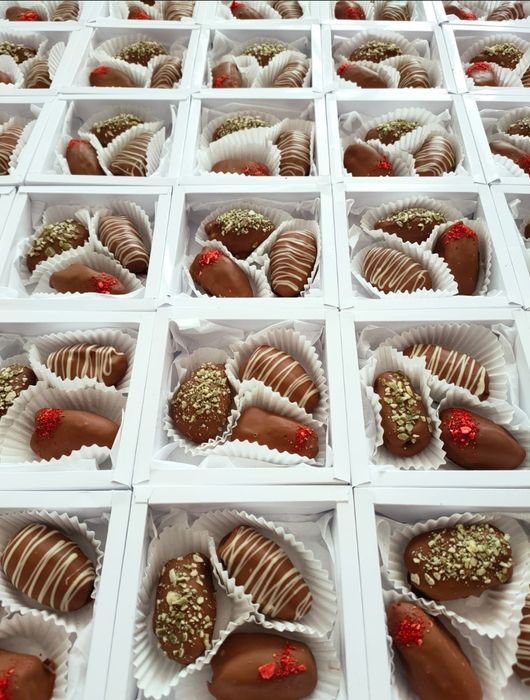 Финики в шоколаде