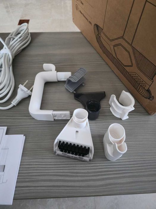 Aspirator cu spălare canapele & covoare Livatro - NOU