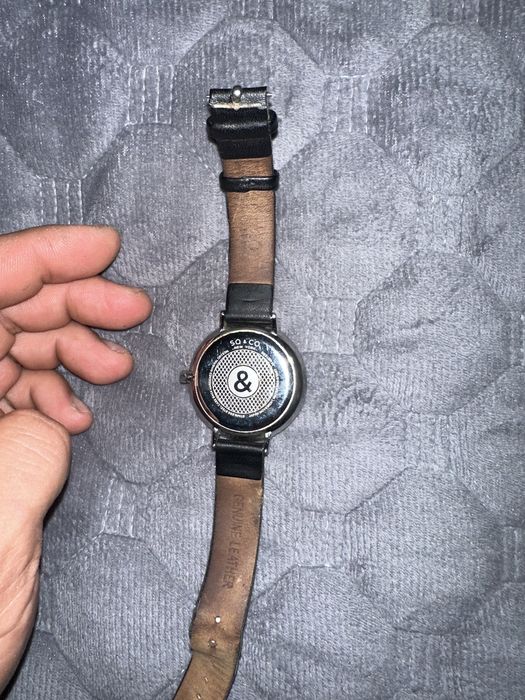 Vand ceasuri de mana