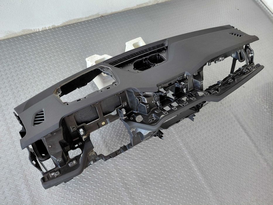 Ново Табло Skoda Kodiaq II Шкода Кодиак Черна Гума Head up