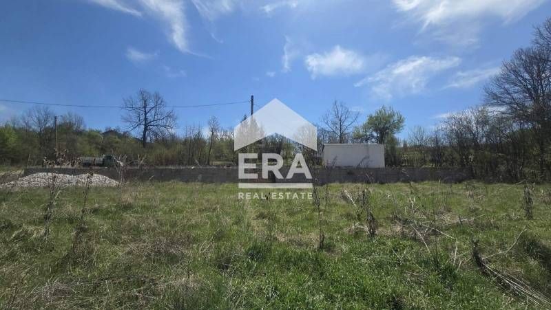 Ексклузивно! Ера Тера продава УПИ в с. Каленовци.