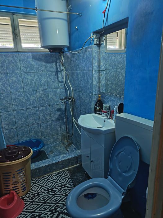 Vand apartament 2 camere etaj 1
