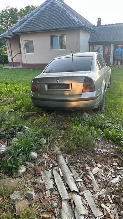 Volkswagen Passat .  PT piese