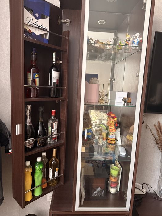 Продам стенку под Тв