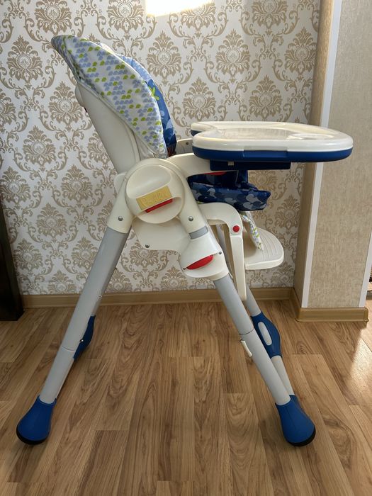 Продам детский стульчик для кормления chicco