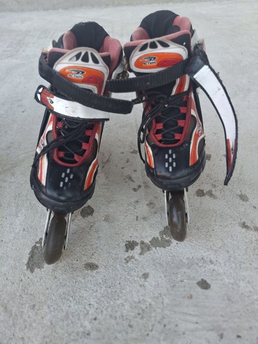 Vând 3 perechi role