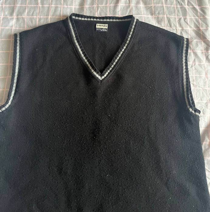 Продам школьную жилетку