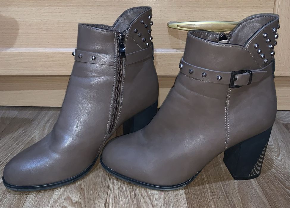 Продаются сапожки