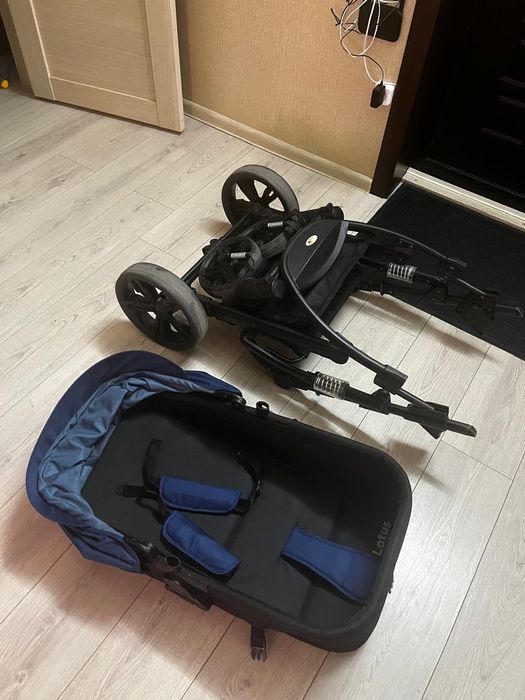 Продам детскую коляску