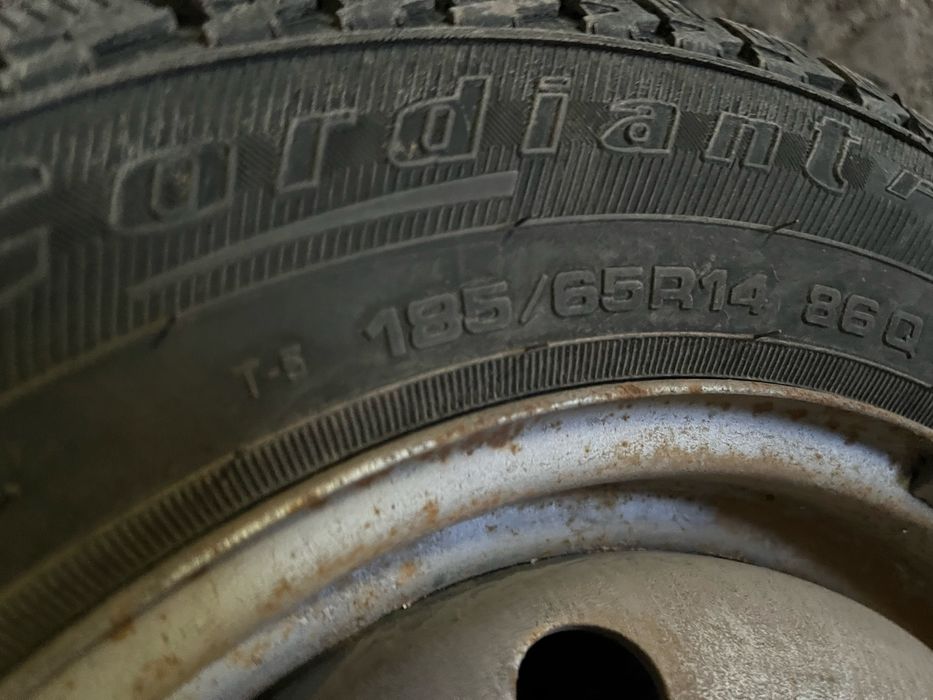 Продам комплект диски с резиной