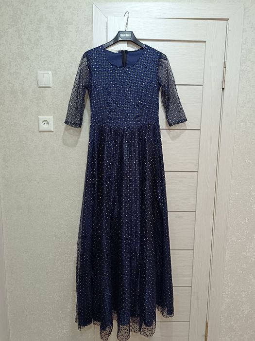 Вечернее женское платье