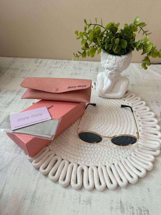 Слънчеви очила Miu Miu