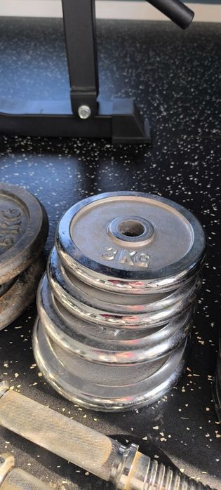 Тежести, дискове за фитнес и дъмбел