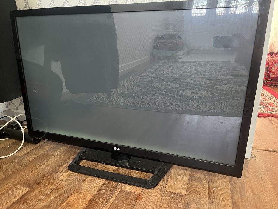 Продам телевизор LG