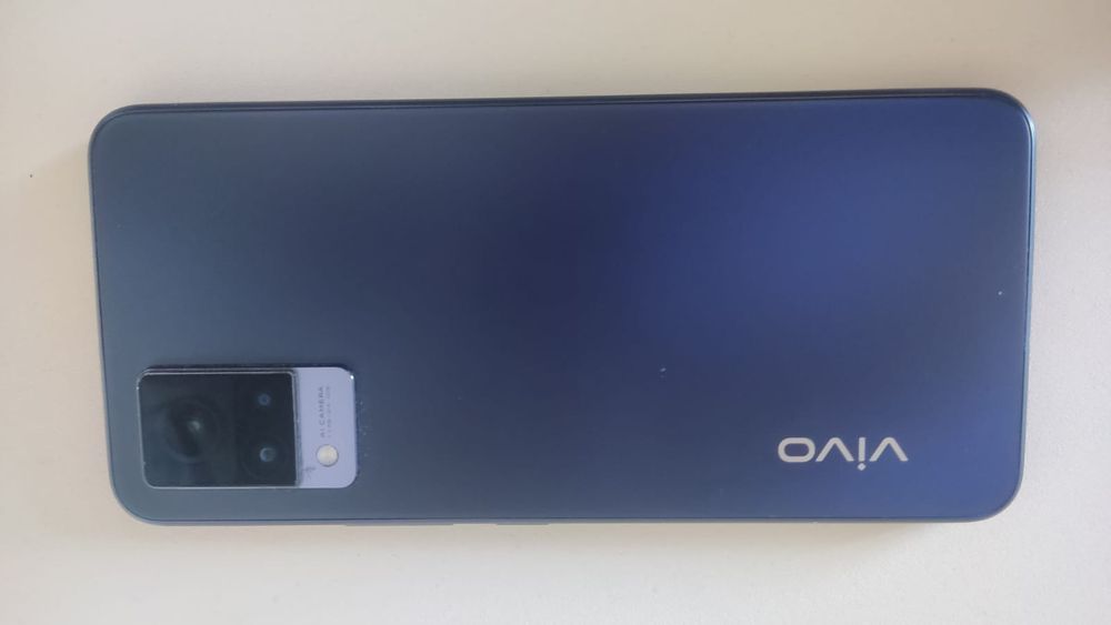 Vivo v21 в отличном состоянии