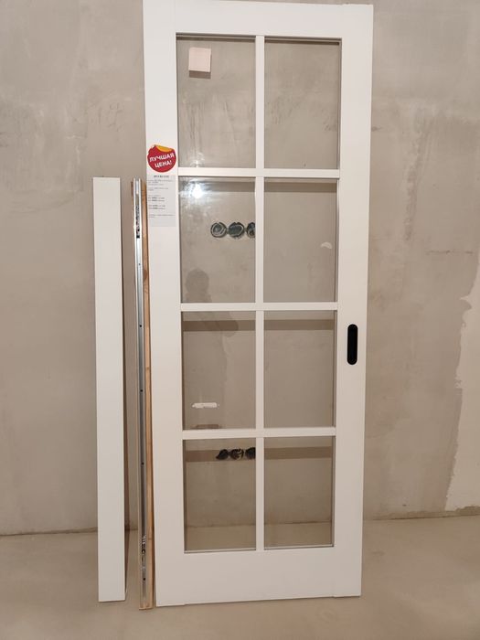 Дверь белого цвета