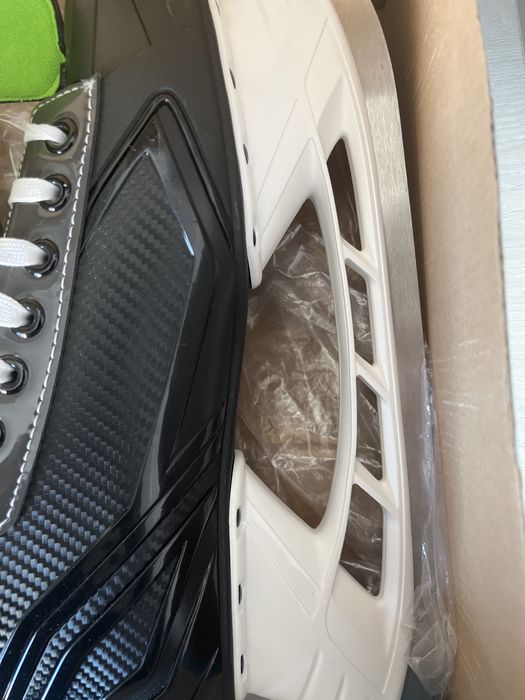 Продам коньки bauer xls