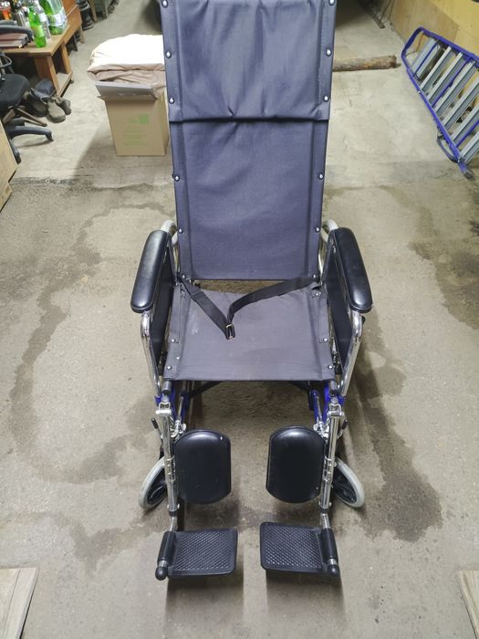Продам инвалидную коляску