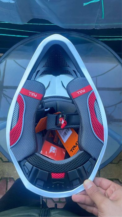 Каска и ръкавици Tiger racing