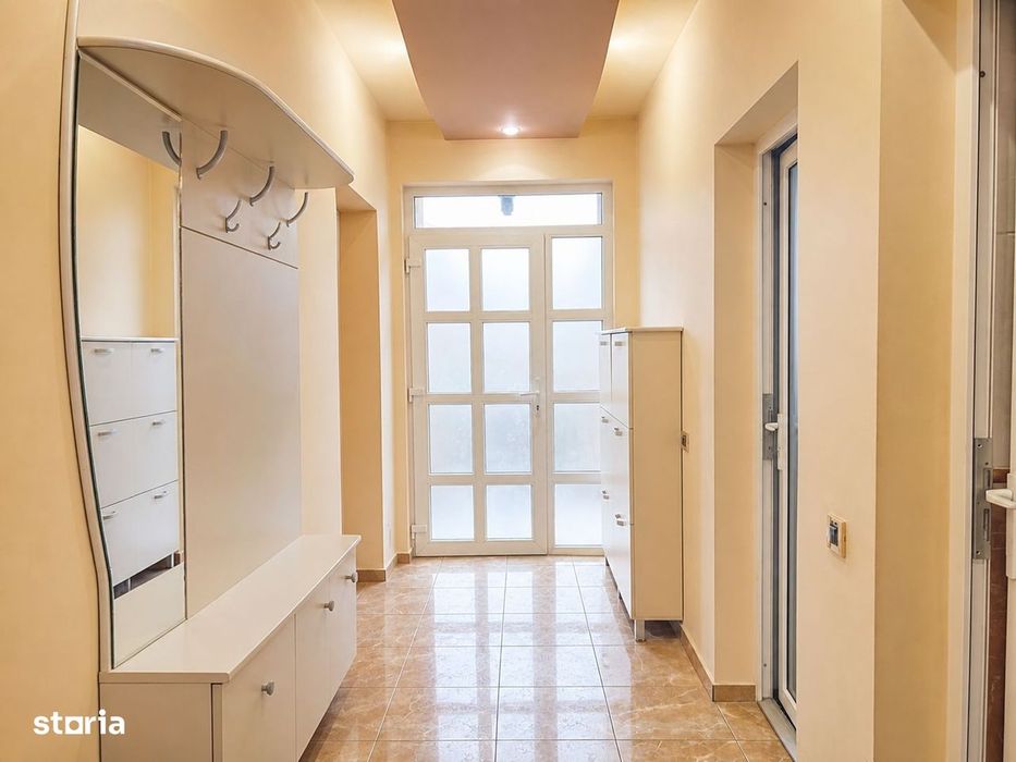Proprietar vinde casa cu 5 camere